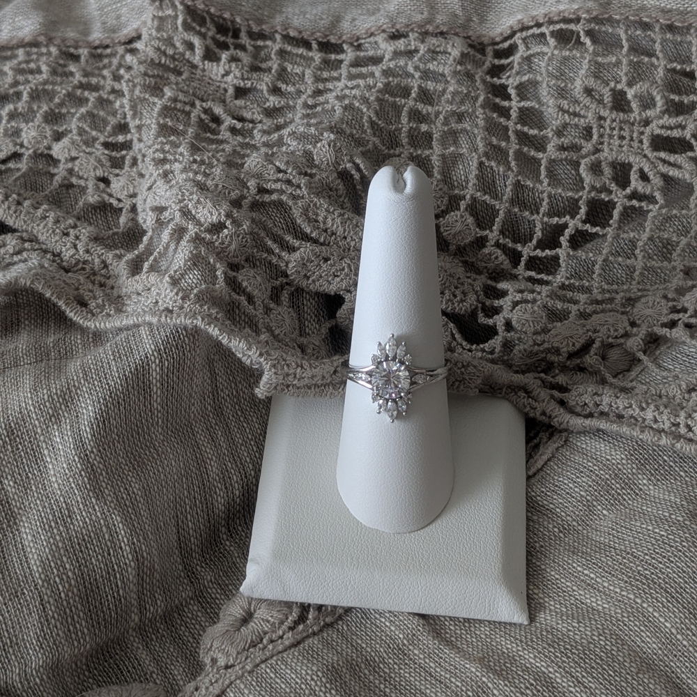 Elegant Silver Marquise Cut Ring